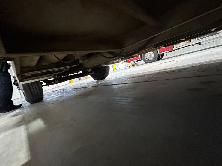 1993-freightliner-fl80-image-23