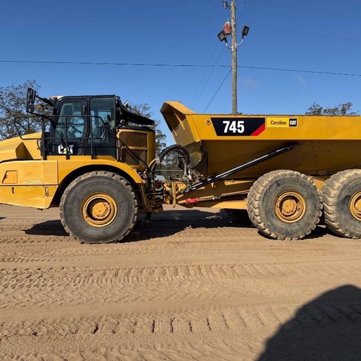 2020 CATERPILLAR 745