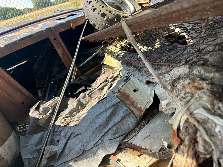 #22553-•-inop-1957-chevrolet-sedan-image-22