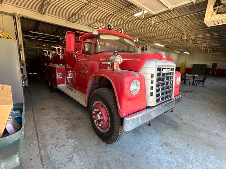 #22556-•-howe-load-star-1800-s/a-daycab-fire-truck-d0532ghb25589-image-2