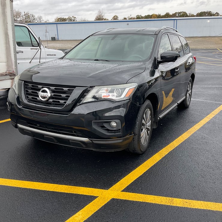 2017 NISSAN PATHFINDER