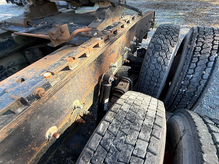 1995-mack-ch613-image-19