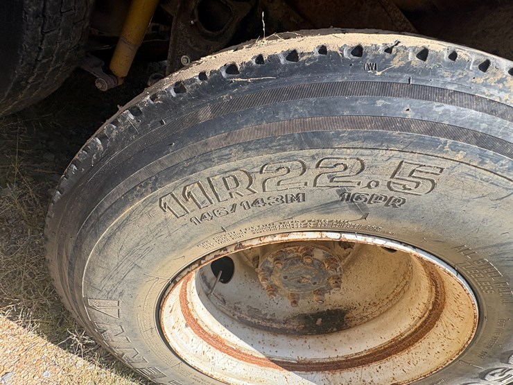 1995-international-9400-image-7