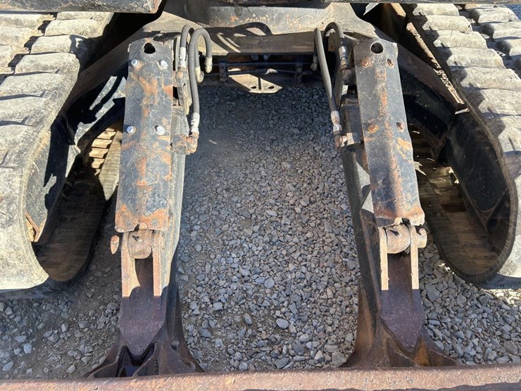 caterpillar-307-image-37