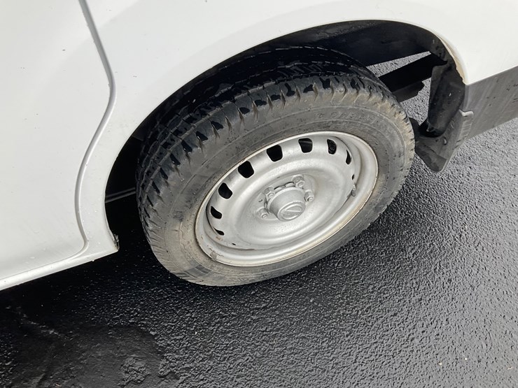 2017-nissan-nv200-image-10