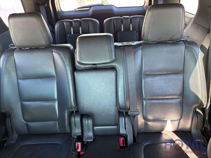 2014-ford-explorer-limited-image-21