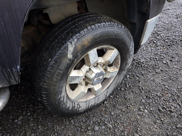 2011-gmc-2500hd-image-31