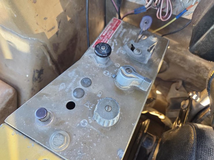 caterpillar-140-image-53