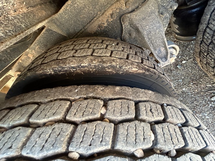 #22533-•-1994-freightliner-t/a-daycab-dump-truck-vin:-1fuyfdyb6rp462199-image-9