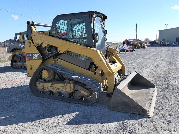 2016-caterpillar-259d-image-5