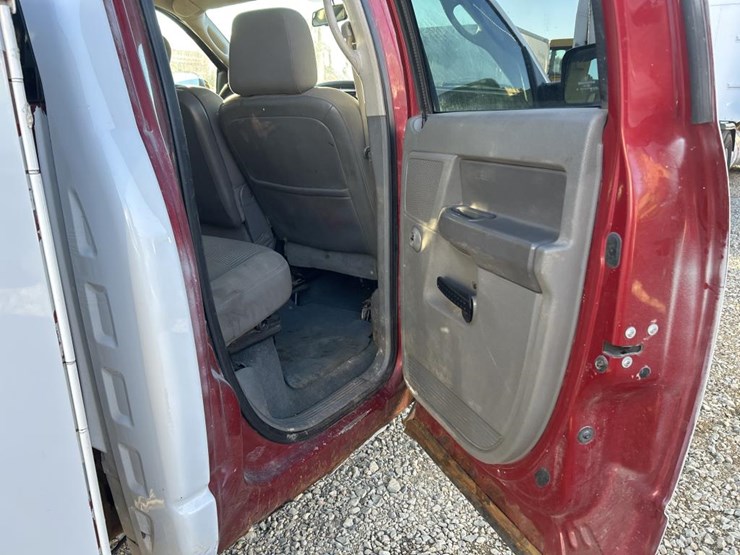 2008-dodge-3500-image-40