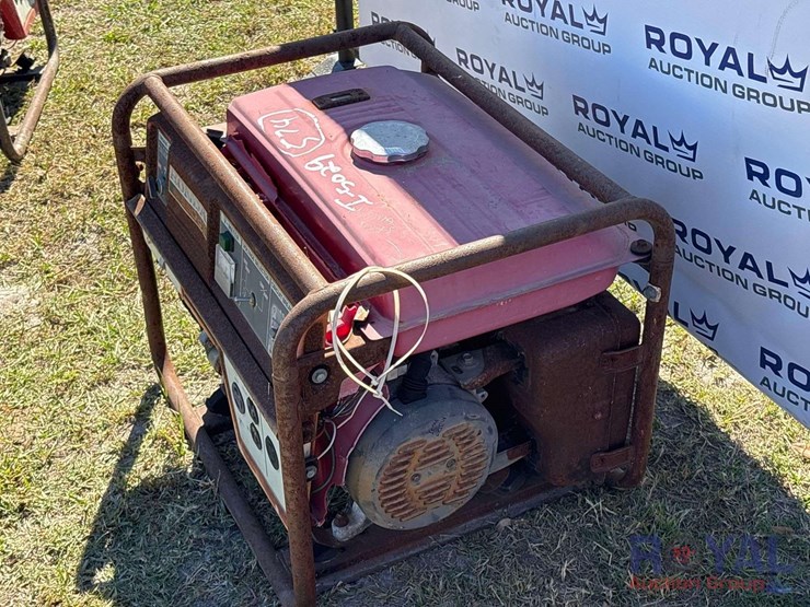 honda-em3500s-portable-gasoline-generator-image-3