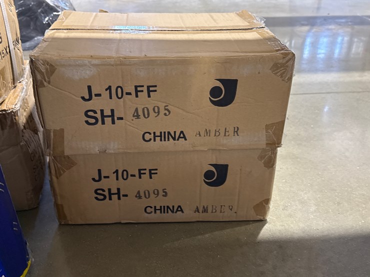 #28382-•-lot-of-amber-clearance-lights-image-4