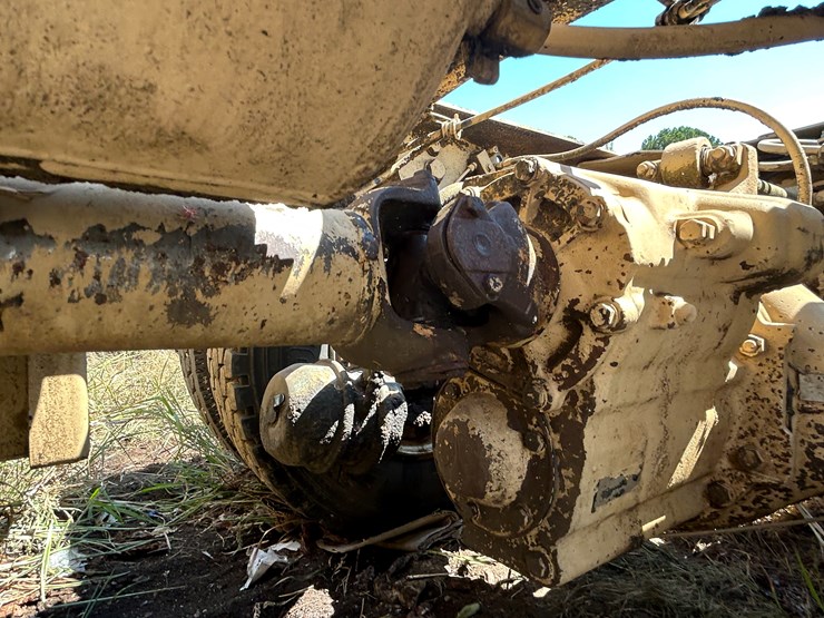 #22529-•-inop-1992-freightliner-t/a-daycab-truck-tractor-vin:-1fuymzyb1np357132-image-32