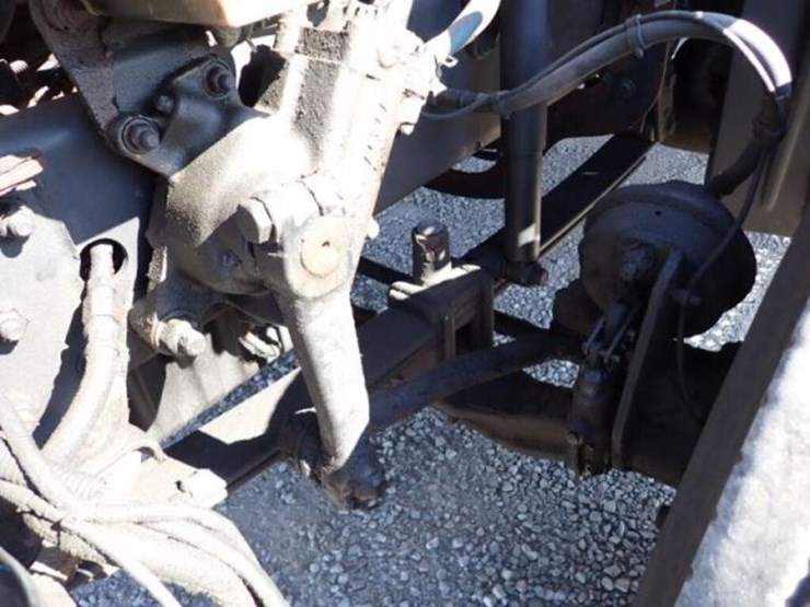 2016-freightliner-cascadia-t/a-hiway-tractor---day-image-28