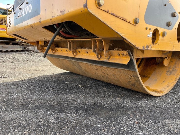 volvo-dd120b-image-24
