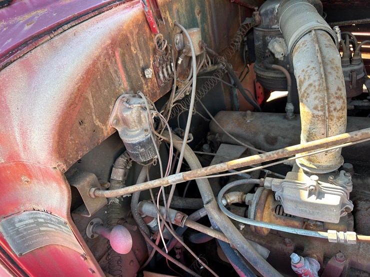 international-700-image-36