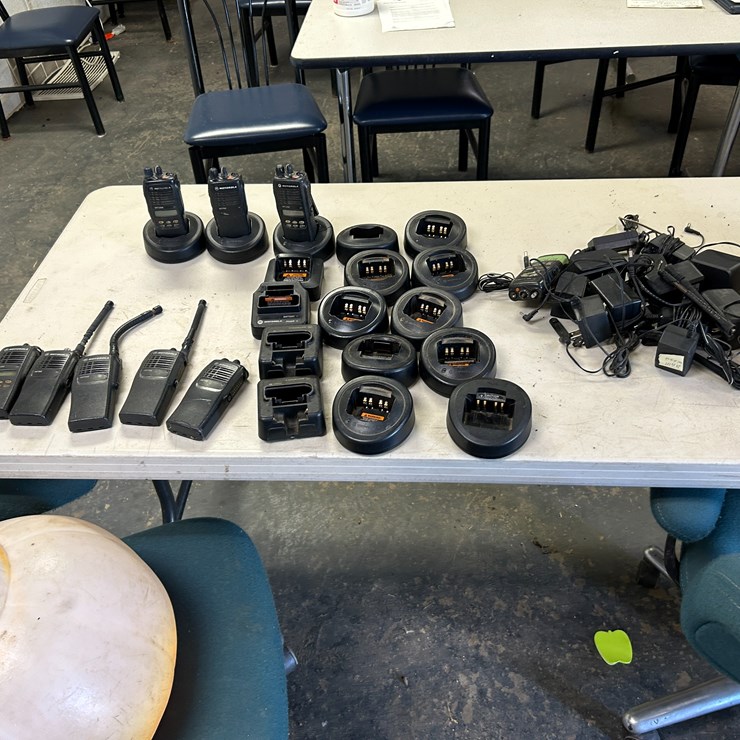 #22571 • Lot of Various Radios & Chargers