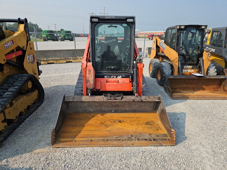 2022-kubota-svl75-2-image-2