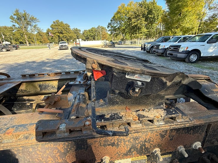 1995-mack-ch613-image-23