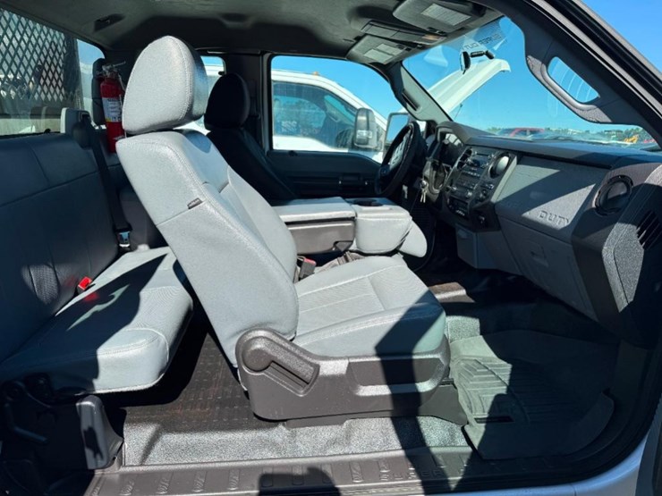 2015-ford-f350-xl-image-19