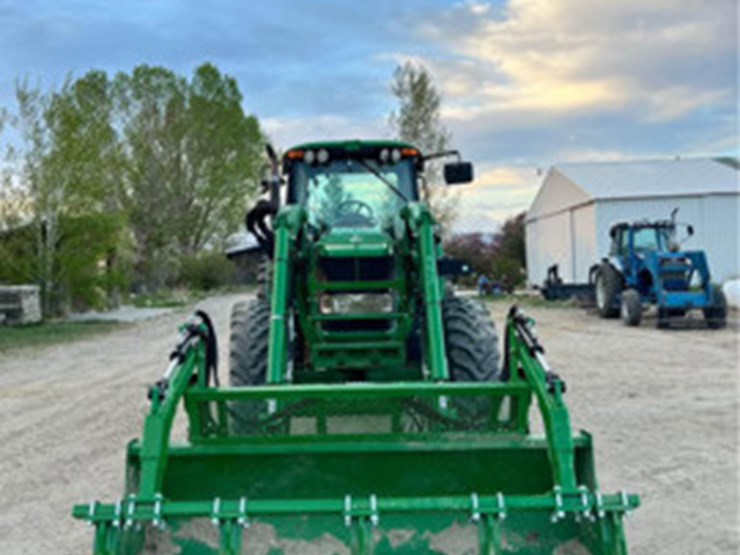2009-john-deere-7330-premium-image-2