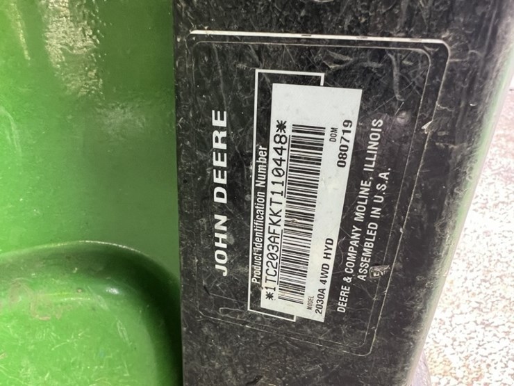 2019-john-deere-gator-image-27