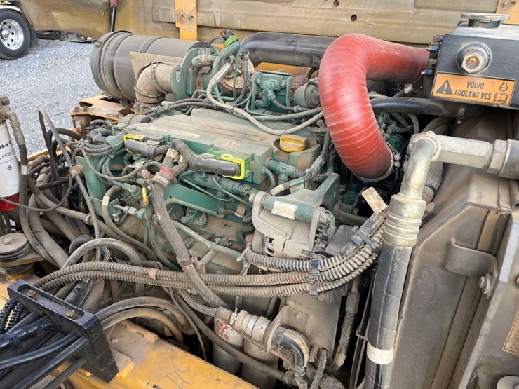 volvo-dd120b-image-10