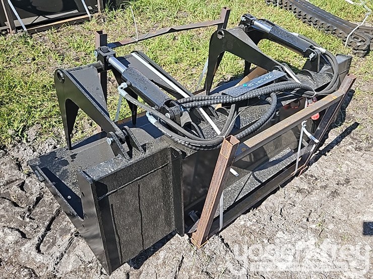 unused-giyi-gy-pg72c-plate-grabber-to-suit-skidsteer-image-2