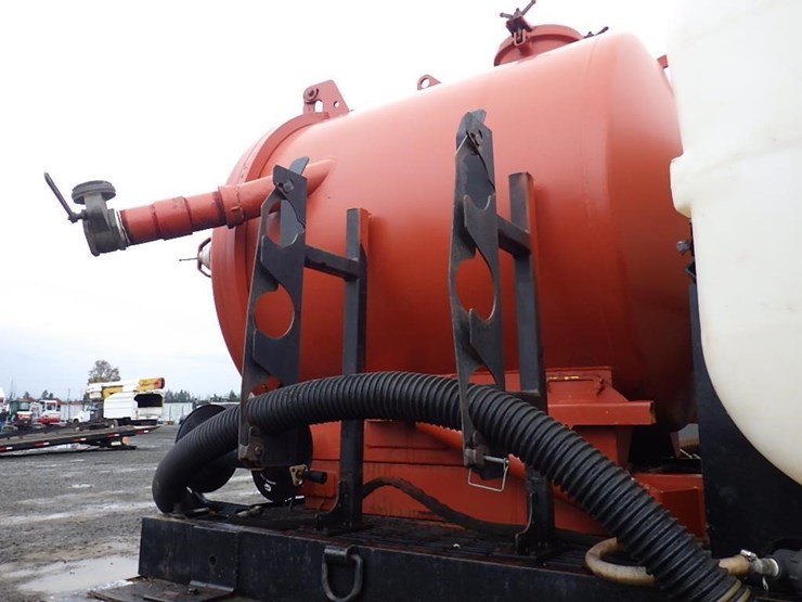 2000-ford-f650-image-22