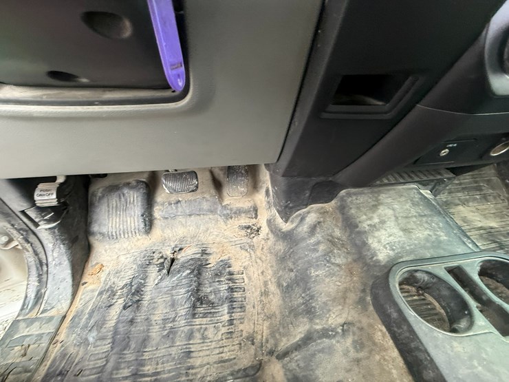 2017-ford-f150-image-56