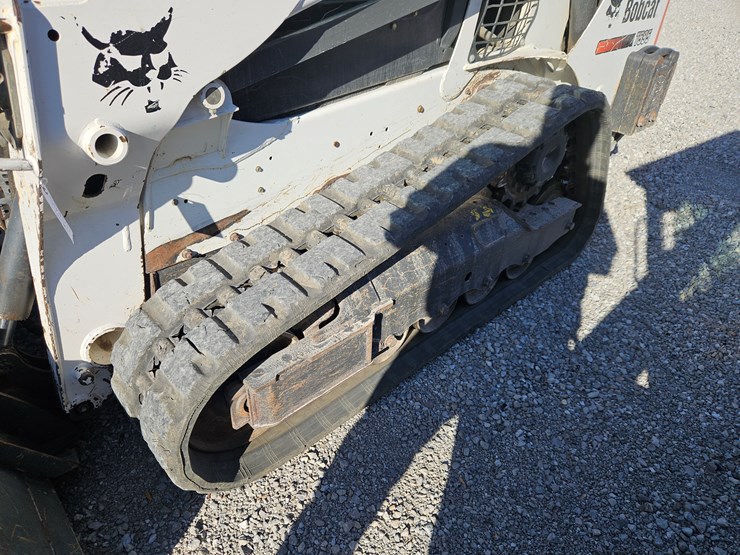2016-bobcat-t595-image-14