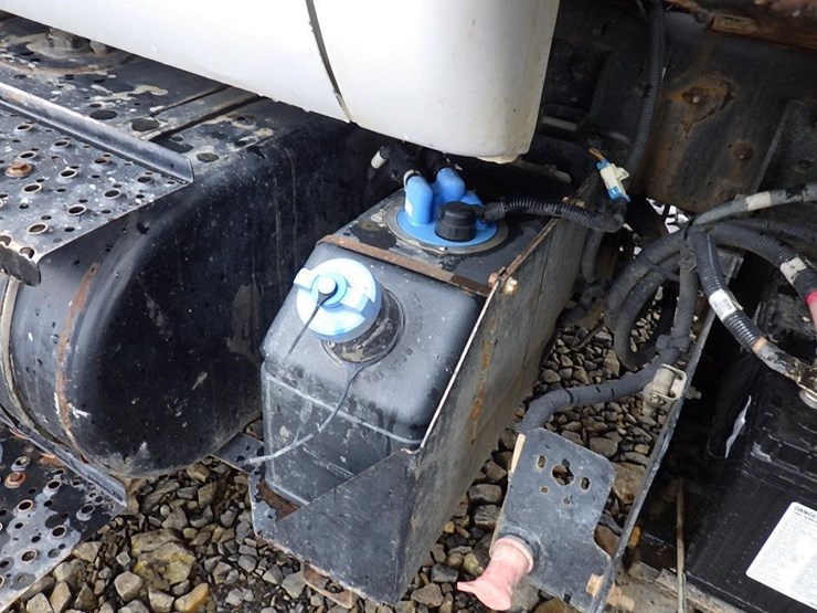 2011-ford-f650-image-26