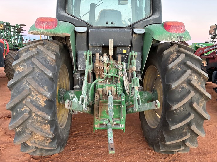 2013-john-deere-7130-image-5