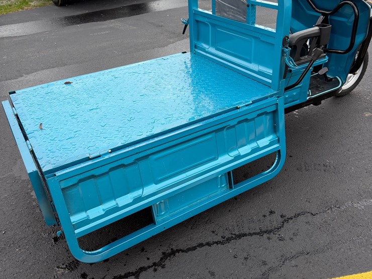 #152-•-iret13-electric-scooter-image-4