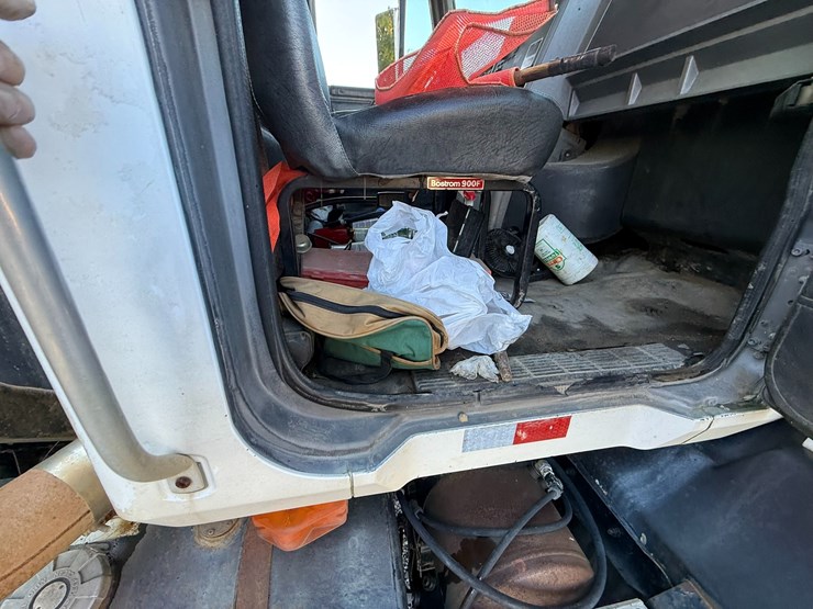 1995-mack-ch613-image-58