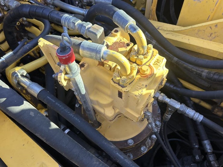 komatsu-pc360-lc-image-44