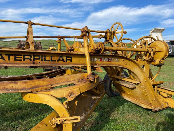 caterpillar-44-tow-grader-image-25