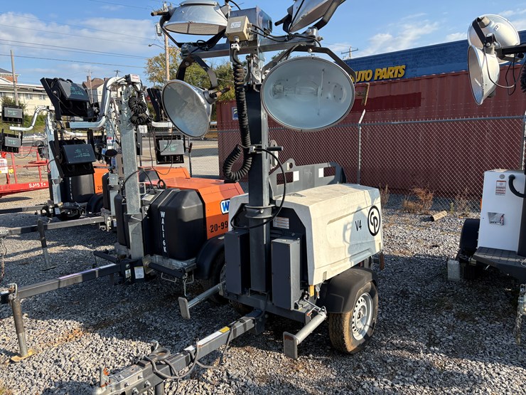 #11-•-towable-light-image-1