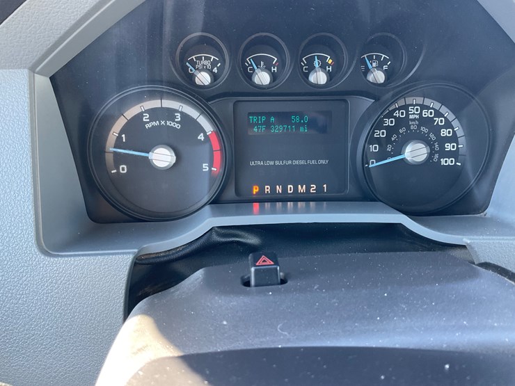 2013-ford-f350-image-16