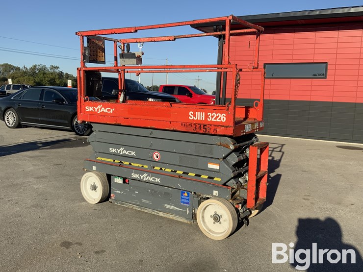 2014-skyjack-sjiii3226-image-7