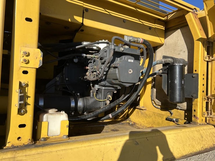 komatsu-pc360-lc-image-36