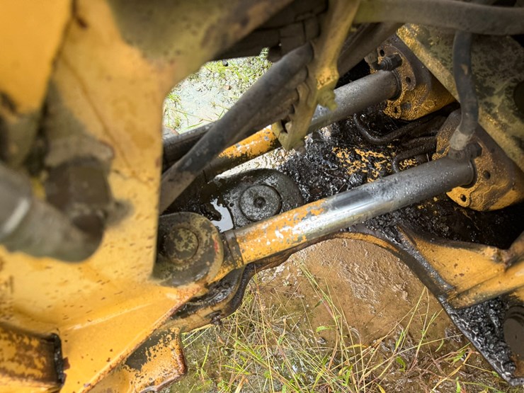 #22581-•-inop-ford-550d-backhoe-loader-image-6