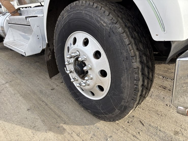 2018-kenworth-w900-image-16