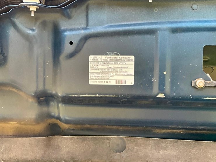 2010-ford-f150-xlt-image-32