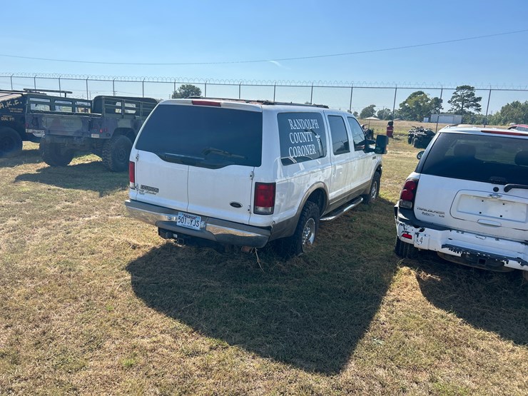 2000-ford-excursion-image-4