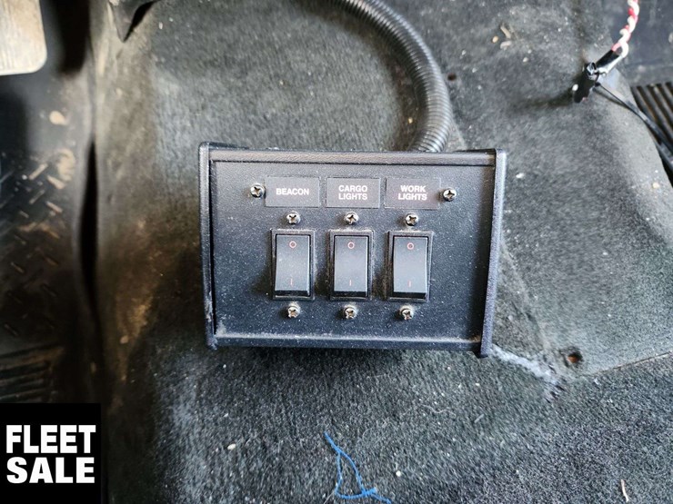 2016-chevrolet-silverado-2500hd-image-16