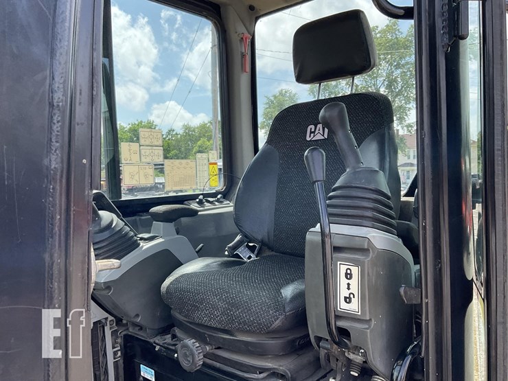 2019-caterpillar-305e2-cr-image-18