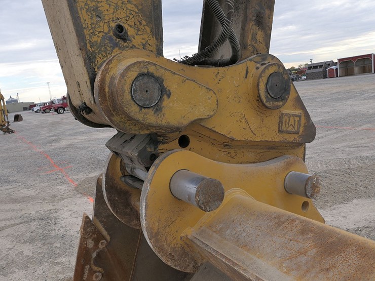 2015-caterpillar-329fl-image-10