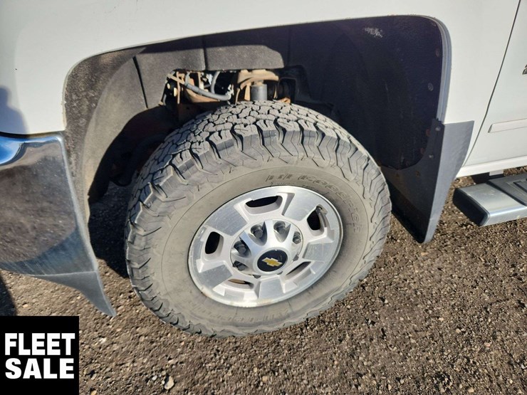 2016-chevrolet-silverado-2500hd-image-33